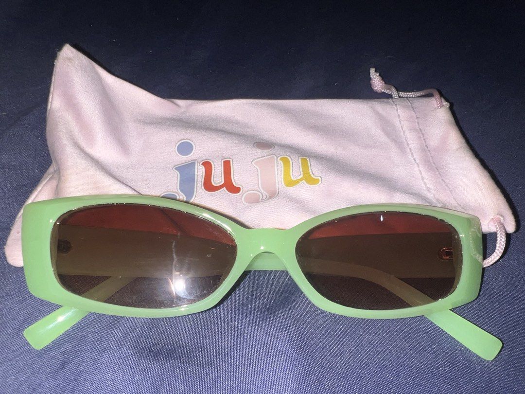 Juju Mint Green Rectangular Sunglasses with Pouch (Category: Sunglasses & Eyewear) located in Carmona. Submitted by tonette95 (Listing ID 1467452804, Image 1). Description: - Brand: Juju - Style: Retro 90s chunky rectangular frames - Color: Mint green with gradient brown lenses - Inclusion: Original branded light pink drawstring pouch - Condition: Great everyday accessory.