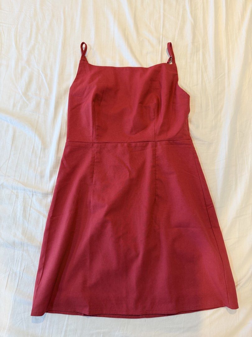 Just Because - Tabitha Linen Dress (Red) (Category: Dresses) located in Bacoor. Submitted by hellonikka (Listing ID 1467383836, Image 3). Description: Just Because Tabitha Linen Dress - Color: Red - Size: Medium Details: Fully Lined Adjustable Straps Smocked Back Hidden Middle Zipper Closure Fabric Content: Main – 100% Linen. Lining – 100% Cotton Really love the quality of this dress but it doesnt suit my body frame :( Never been used. Just washe