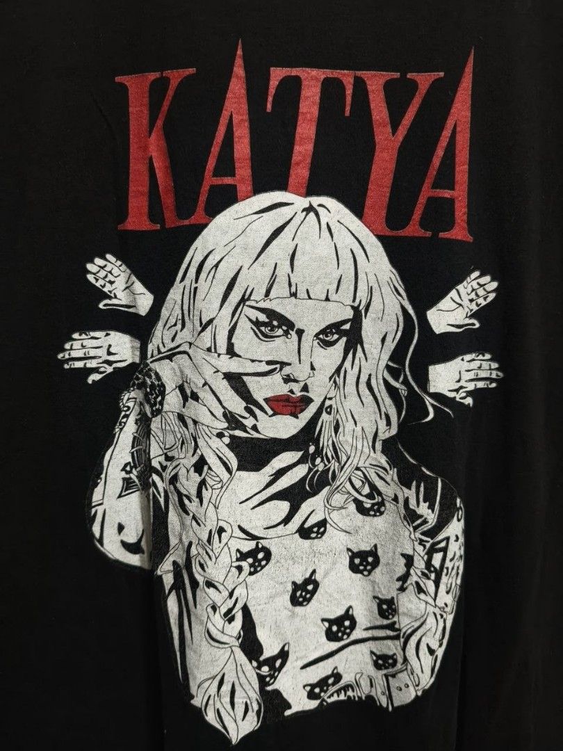 Katya Gildan (Category: Tshirts & Polo Shirts ) located in Malolos. Submitted by rthrift2026 (Listing ID 1467484653, Image 3). Description: crack print.