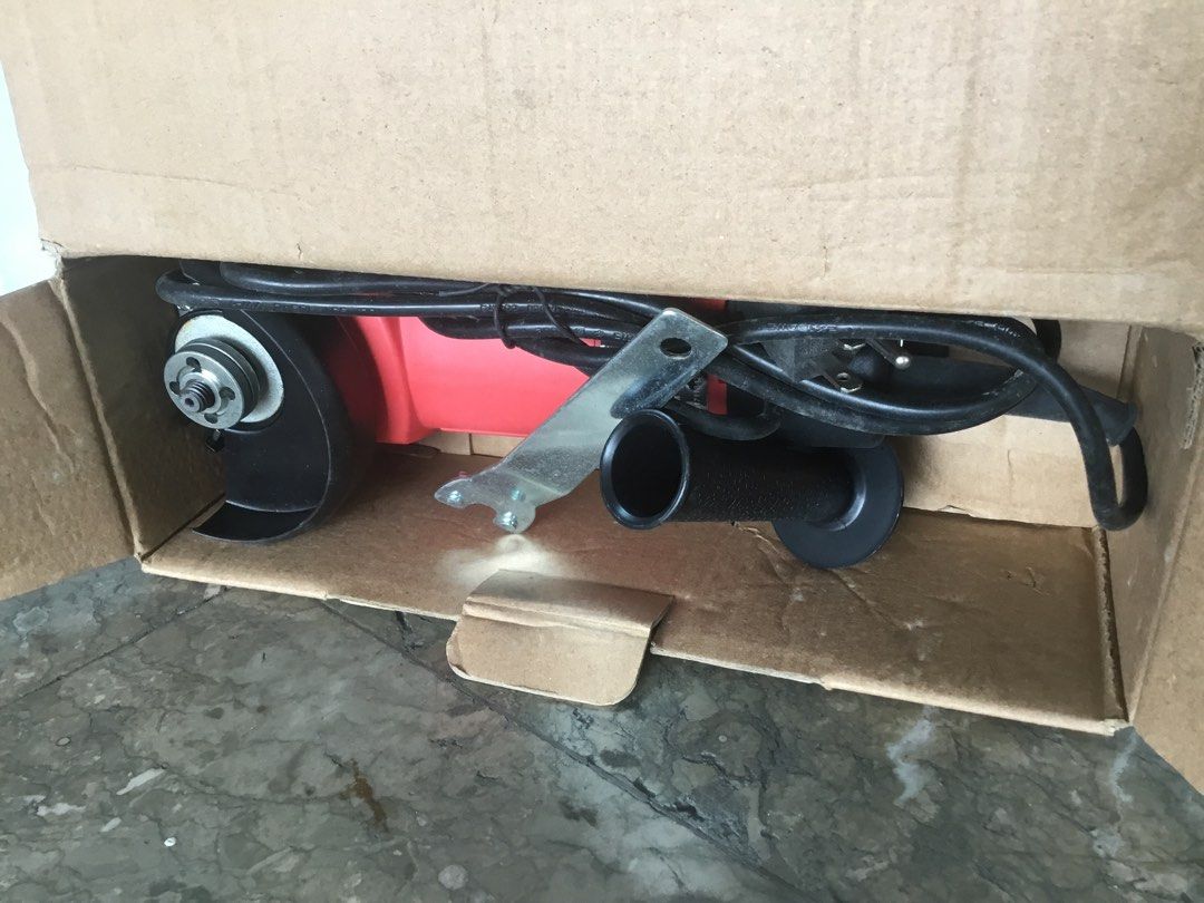KCT Precision Tools Angle Grinder 600 Watts (Category: Construction Tools & Equipment) located in Manila. Submitted by roberto.enriquez (Listing ID 1467588577, Image 2). Description: - Brand: KCT Angle Grinder - Power: 600W (230V-60Hz) - Speed: 11000 RPM - Disk Size: 100mm - Features: Spindle lock function & turnable disc protection - Inclusions: Side handle and wrench tool - Packaging: Complete in original box.