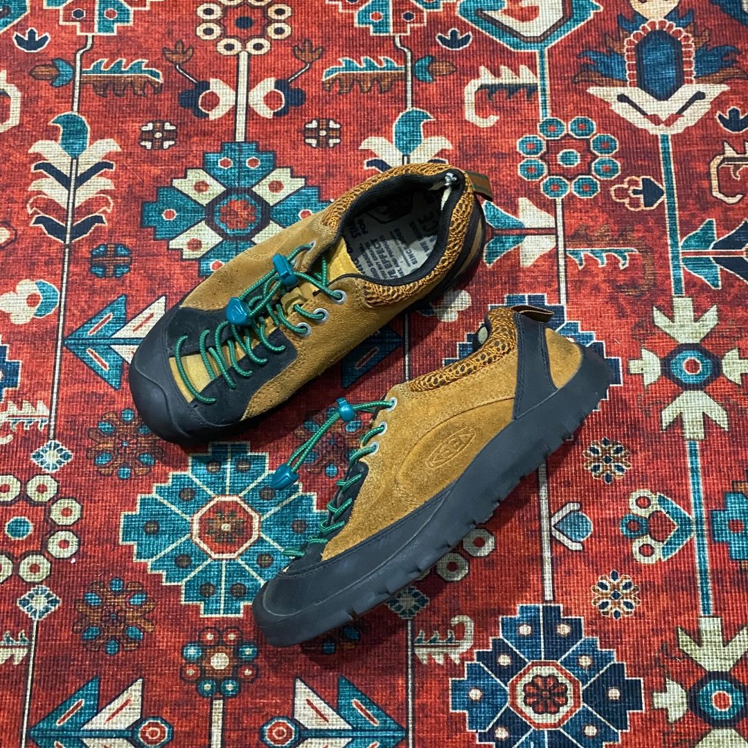 Keen Jasper Rocks SP 37.5 (Category: Sneakers) located in Antipolo. Submitted by bentakahitanoano (Listing ID 1467496553, Image 3). Description: Still wearable Size 37.5EU - 6.5-7US womens Plenty of life left Sockliner issue Heeldrag Dirt and scuff .