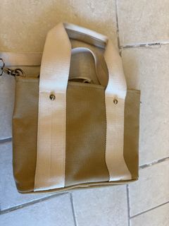 （分類：）位於 。 由 cnnsan 提交（商品編號 1467445986，圖片 1）。簡介： 。