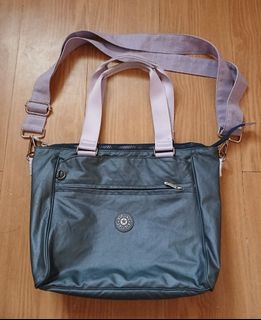 (Category: ) located in . Submitted by thethriftcity2024 (Listing ID 1467436913, Image 1). Description: .