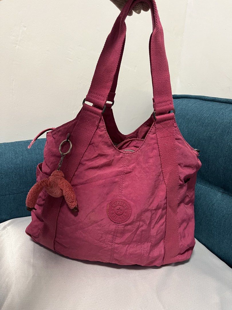Kipling tote bag (Category: Tote Bags) located in Tacurong. Submitted by pearlitas_ukay (Listing ID 1467366899, Image 2). Description: KIPLING TOTE BAG Excellent Size Large Color rate 9.6/10 Mine 950 matic yours Thrifted •ukayukay.