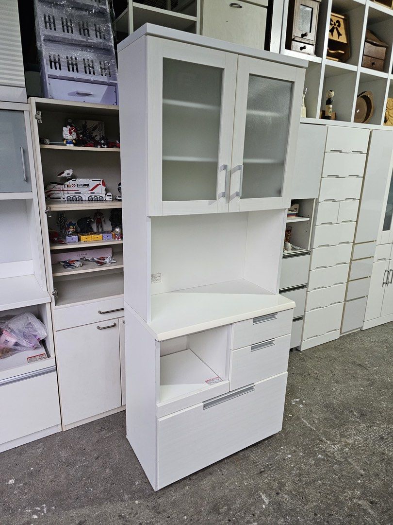 Kitchen Cabinet (DUCO)‼️₱8,800‼️ (Category: Shelves, Cabinets & Racks) located in Quezon City. Submitted by ledamadel (Listing ID 1467413277, Image 3). Description: Kitchen Cabinet (DUCO)‼️₱8,800‼️ ✔L-31.5 H-79 W-16.5 inches 📏 ✔️2 Doors,2 Shelfs & 4 Drawers 🗄 ✔️Socket Ready 🔌 ✔Laminated 🔖 ✔Compress & Mdf Back! 💢 ✔Scratches As-is!👌 Location: 40 Aplaya St. Napocor Village Tandang Sora Quezon City. For inquiry please Pm us or Call. 09066885859