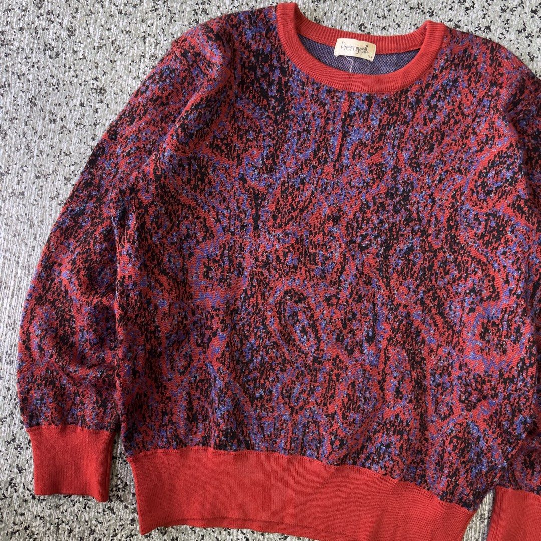 Knited Sweater (Category: Coats, Jackets and Outerwear) located in Baguio. Submitted by secondoption.ph (Listing ID 1467397269, Image 2). Description: Size medium Length 23.5 Width 20.5.