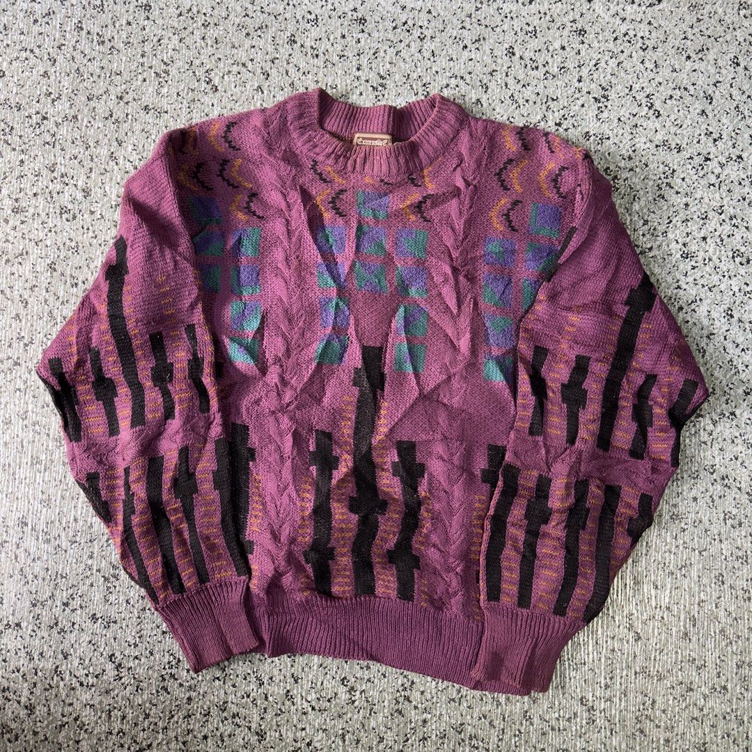Knited Sweater (Category: Coats, Jackets and Outerwear) located in Baguio. Submitted by secondoption.ph (Listing ID 1467399124, Image 1). Description: size medium Length 24 Width 21.