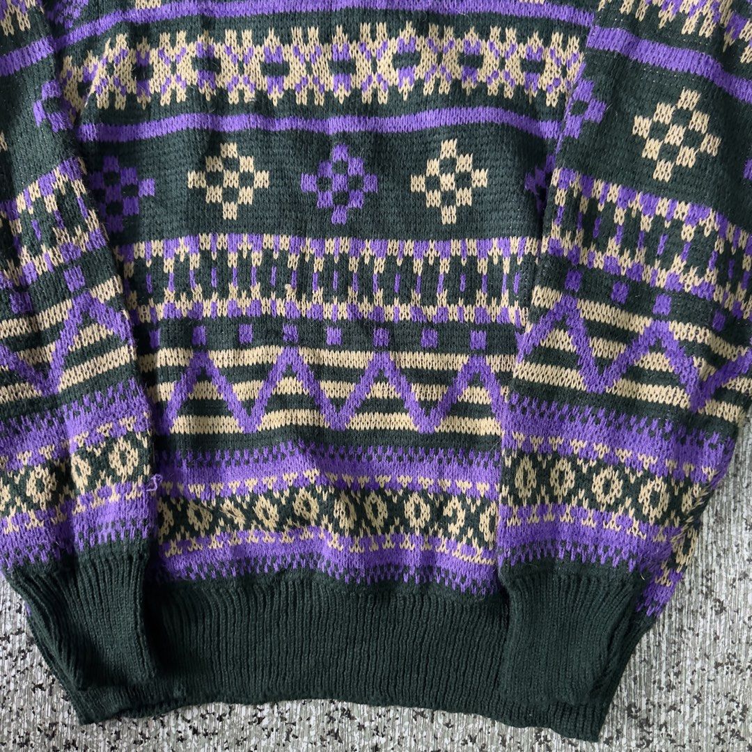 Kniter Sweater (Category: Coats, Jackets and Outerwear) located in Baguio. Submitted by secondoption.ph (Listing ID 1467400556, Image 3). Description: Size medium Length 26 Width 23 .