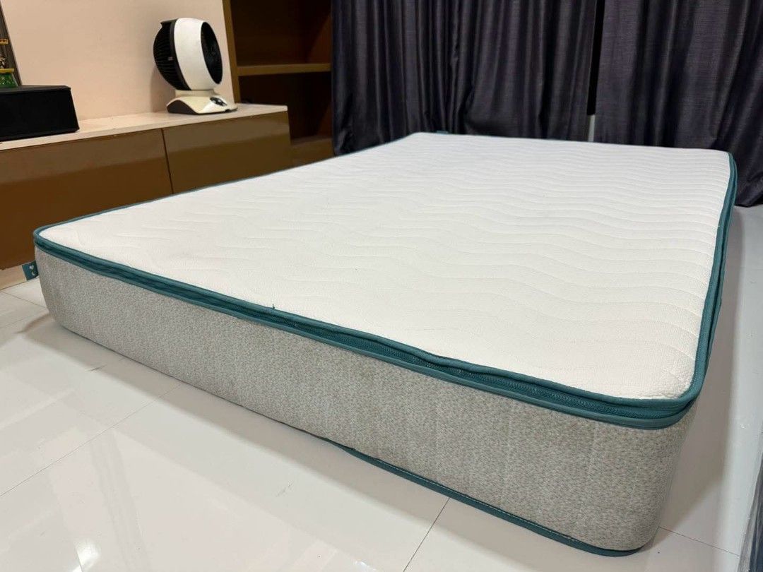 Koala Mattress Plus - Double Size (Category: Bed Frames & Mattresses) located in Quezon City. Submitted by dannikkishoppe2 (Listing ID 1467366570, Image 3). Description: Koala Mattress Plus - Double Size‼️₱11000‼️ *washable Top cover *Flippable Kloudcell Comfort Layer (firm and semi firm support *5-zone high density foam support base W55in x D78in x H9in Please manage your expectations as there might be minimal flaws. Color may vary due to lighti