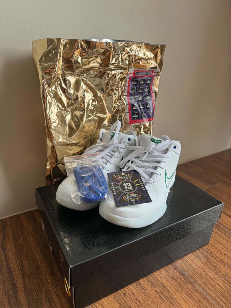 Kobe 4 Draft Day Minnesota Size 8 (Category: Sneakers) located in Santa Rosa. Submitted by shopjimstuff (Listing ID 1467486470, Image 1). Description: 9.8/10 condition Size 8 Used once Complete set with inclusions No flaws nor damages .