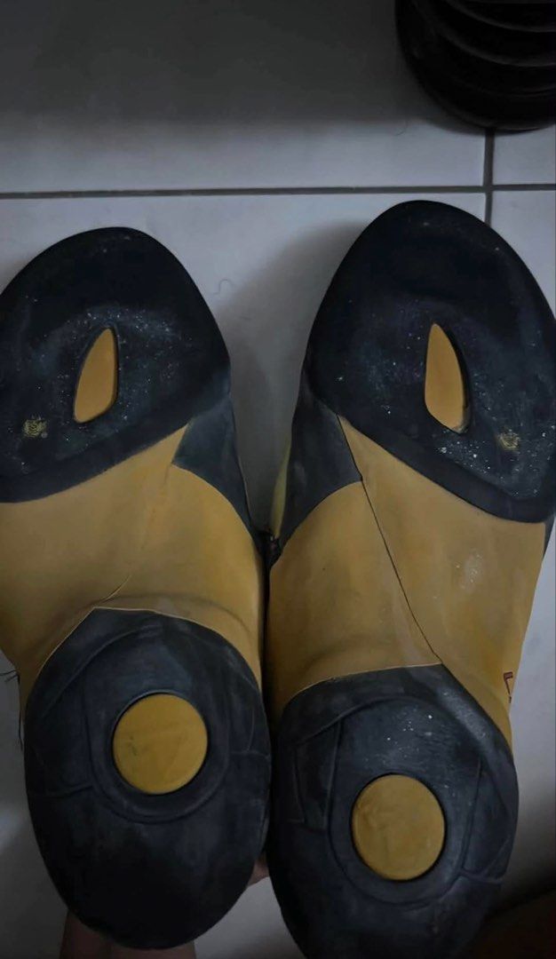La Sportiva Skwama (Category: Other Sports Equipment and Supplies) located in Pasig City. Submitted by yel0821 (Listing ID 1467439334, Image 3). Description: US 11.5/EU 45 Always worn with footsocks.