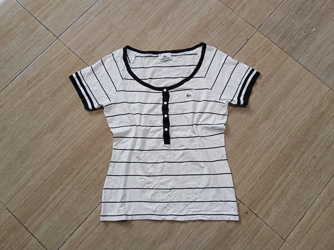 Lacoste Blouse (Category: Activewear) located in Glan. Submitted by cpaharodde48008 (Listing ID 1467600524, Image 1). Description: Lacoste Blouse like new condition size 40.