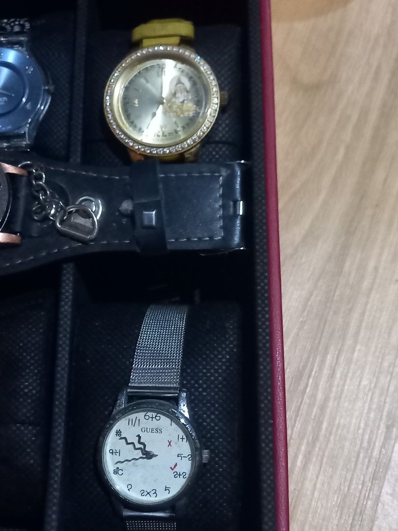 Ladies Watch Collection (Category: Vintage Collectibles) located in Paranaque City. Submitted by kuyzlhex.trading (Listing ID 1467486900, Image 3). Description: assorted ladies watches selling as is where is basis untested. for take all.