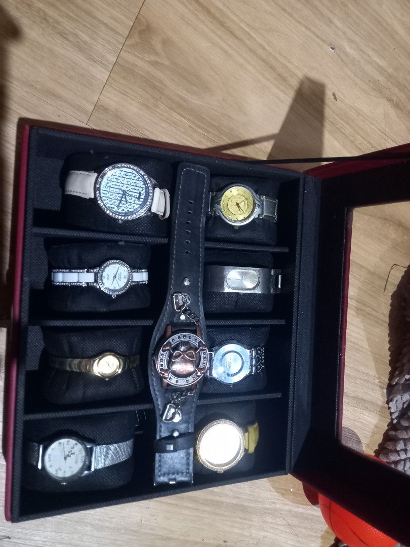 Ladies Watch Collection (Category: Vintage Collectibles) located in Paranaque City. Submitted by kuyzlhex.trading (Listing ID 1467486900, Image 1). Description: assorted ladies watches selling as is where is basis untested. for take all.