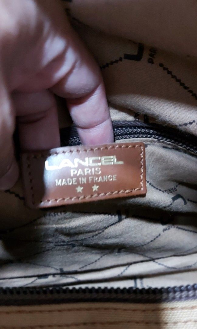 LANCEL nylon boston/speedy bag (Category: Tote Bags) located in Quezon City. Submitted by threetwotwo2ndaccount (Listing ID 1467366729, Image 2). Description: LANCEL nylon speedy/boston bag made in france no inclusion size: H-8",L-13" bawal sa maselan bawal sa barat.
