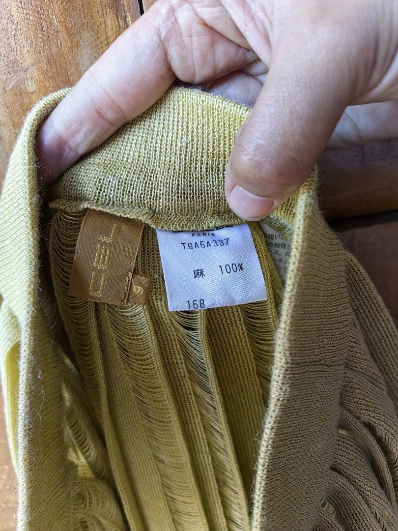 Lancel skirt (Category: Skirts) located in Calamba. Submitted by princesspauliney. (Listing ID 1467527862, Image 3). Description: Calamba laguna Shoppee check out May Inner skirt siya may issue pero isama ko padin may discoloration pero hindi halata pag suot. Pwede mag shorts if di bet ang inner depende sa style. First to pay basis.