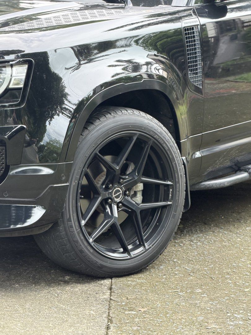 Land Rover Defender D90 D240 Auto (Category: Used Cars) located in San Juan City. Submitted by dy.toby (Listing ID 1467463877, Image 2). Description: 2024 Land Rover Defender D240 Automatic Diesel 3 door 22” Brixton Forged Wheels Falken All Terrain Tires Micro Precision 3way sound system Crescendo Amplifiers JL Audio Subwoofer 350k worth of sounds Casa Maintained 19t kms mileage PPF Since Day 1 Urban Kits Black Sidings 4,500,000 Open for swap Whi