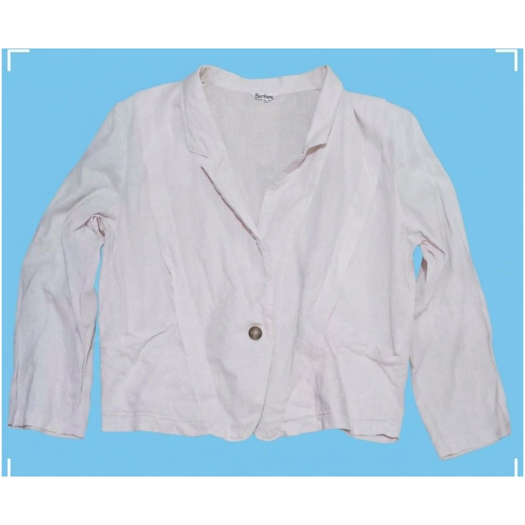 Élanfrere Light Pink Blazer #11 (Category: Coats, Jackets and Outerwear) located in Santa Cruz. Submitted by gie_thrift_shop (Listing ID 1467582637, Image 2). Description: 🌸 Élanfrere Light Pink Blazer An elegant and lightweight blazer perfect for layering, casual outings, or stylish office wear! 📌 Product Details Color: Light Pink Material: Soft Linen / Cotton Blend Condition: Preloved — in good wearable condition with minimal wrinkles from st