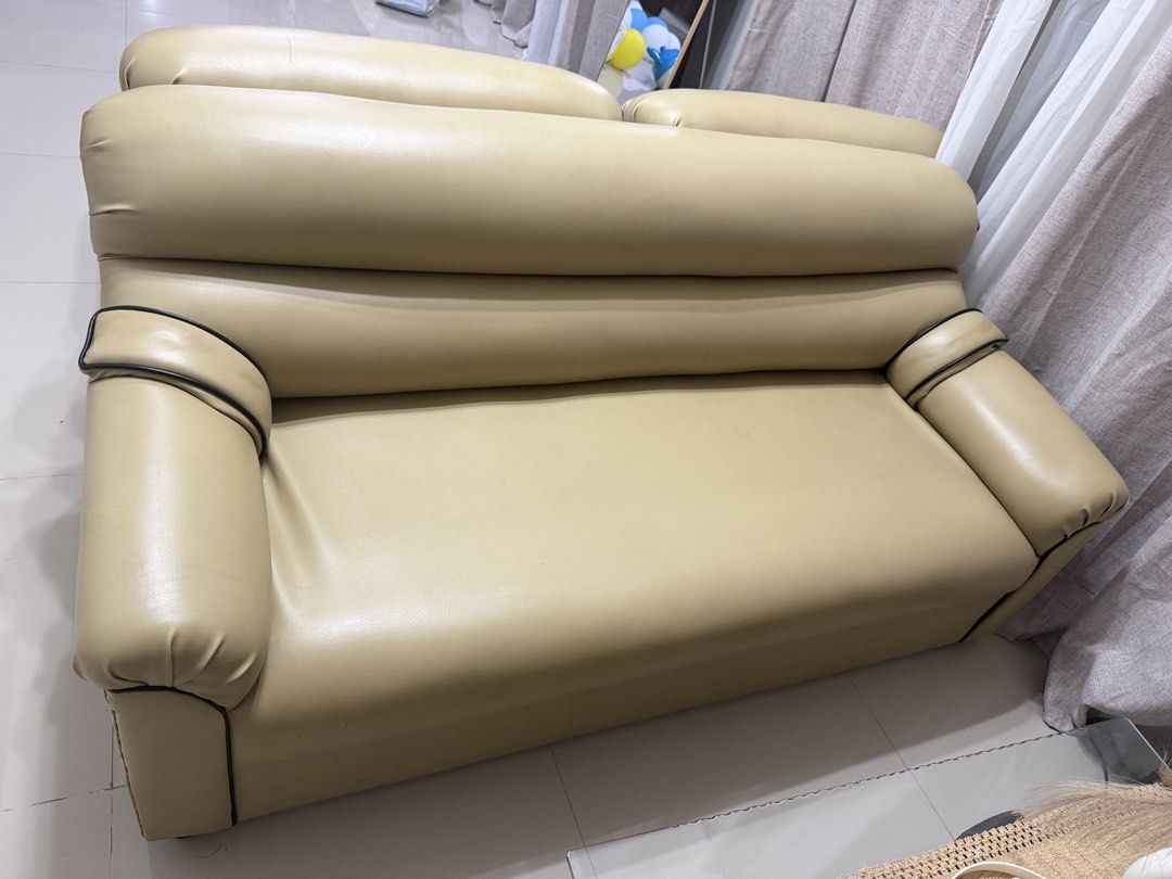 Leather sofa set (Category: Sofas) located in Bulacan. Submitted by ken.stuffs (Listing ID 1467375594, Image 2). Description: Three seater(1) H25 D28 W60 one seater (2) H25 D28 W32 Minor hairline scratch Some stains (can be removed) For pick up only 📍malolos, bulacan.