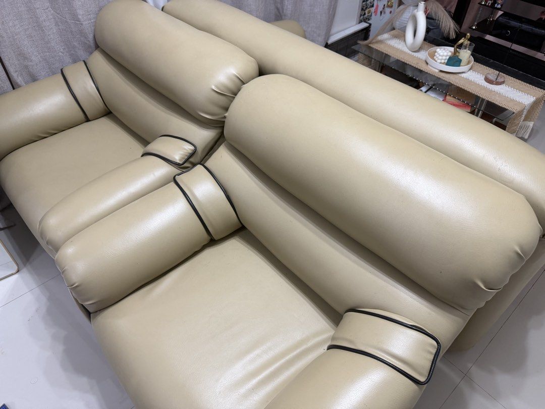 Leather sofa set (Category: Sofas) located in Bulacan. Submitted by ken.stuffs (Listing ID 1467375594, Image 3). Description: Three seater(1) H25 D28 W60 one seater (2) H25 D28 W32 Minor hairline scratch Some stains (can be removed) For pick up only 📍malolos, bulacan.