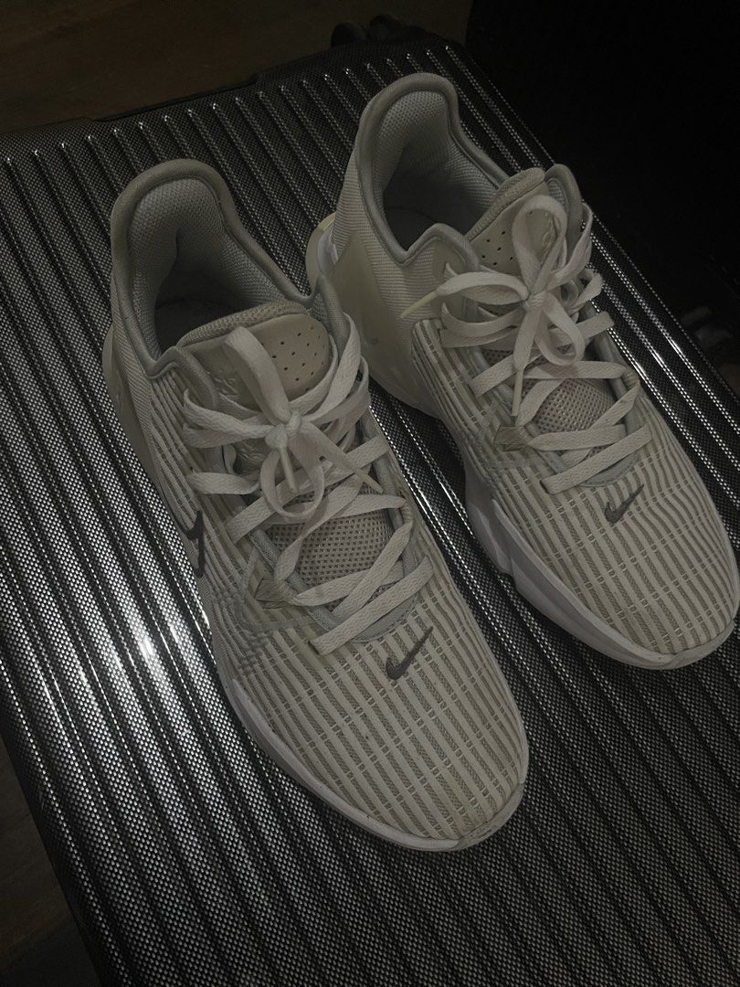 Lebron Witness VI EP (Category: Casual Shoes) located in Manila. Submitted by tetsuyaaaaa (Listing ID 1467448178, Image 1). Description: Lightly used Just dirty since its just been outside the box. (Still have the box). Price Negotiable.