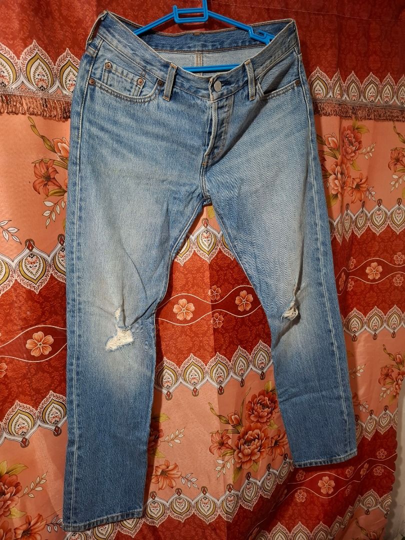 Levi's 501 tattered (Category: Jeans) located in Caloocan City. Submitted by jords_02 (Listing ID 1467417613, Image 1). Description: Authentic 501 Customize tapered Waist : 30 inches Length : 38.5 inches Leg hole : 6.5 inches.