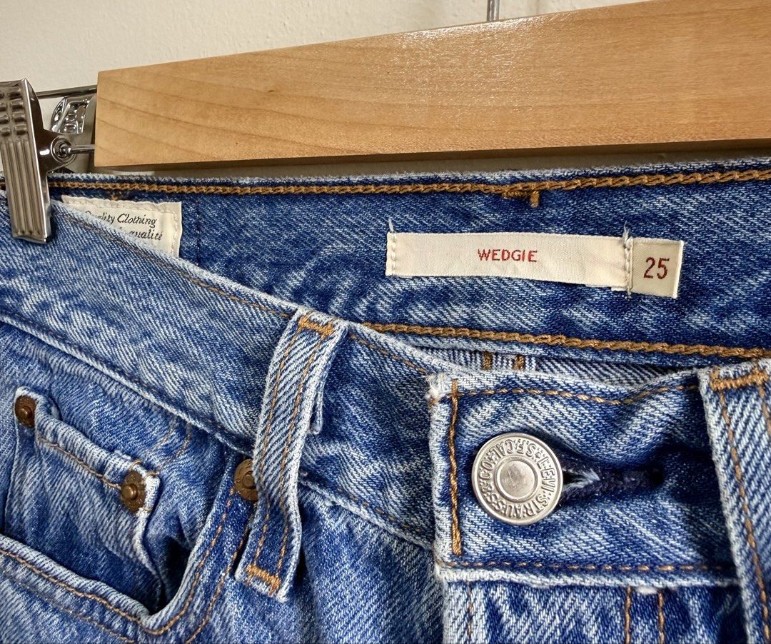 Levis 501 wedgie pants (Category: Jeans) located in Tarlac. Submitted by giannisdeclutters4106 (Listing ID 1467396516, Image 3). Description: Good as new Fits 26-27 based on medida measurement Bought for 4,999 Selling low for 1,850.