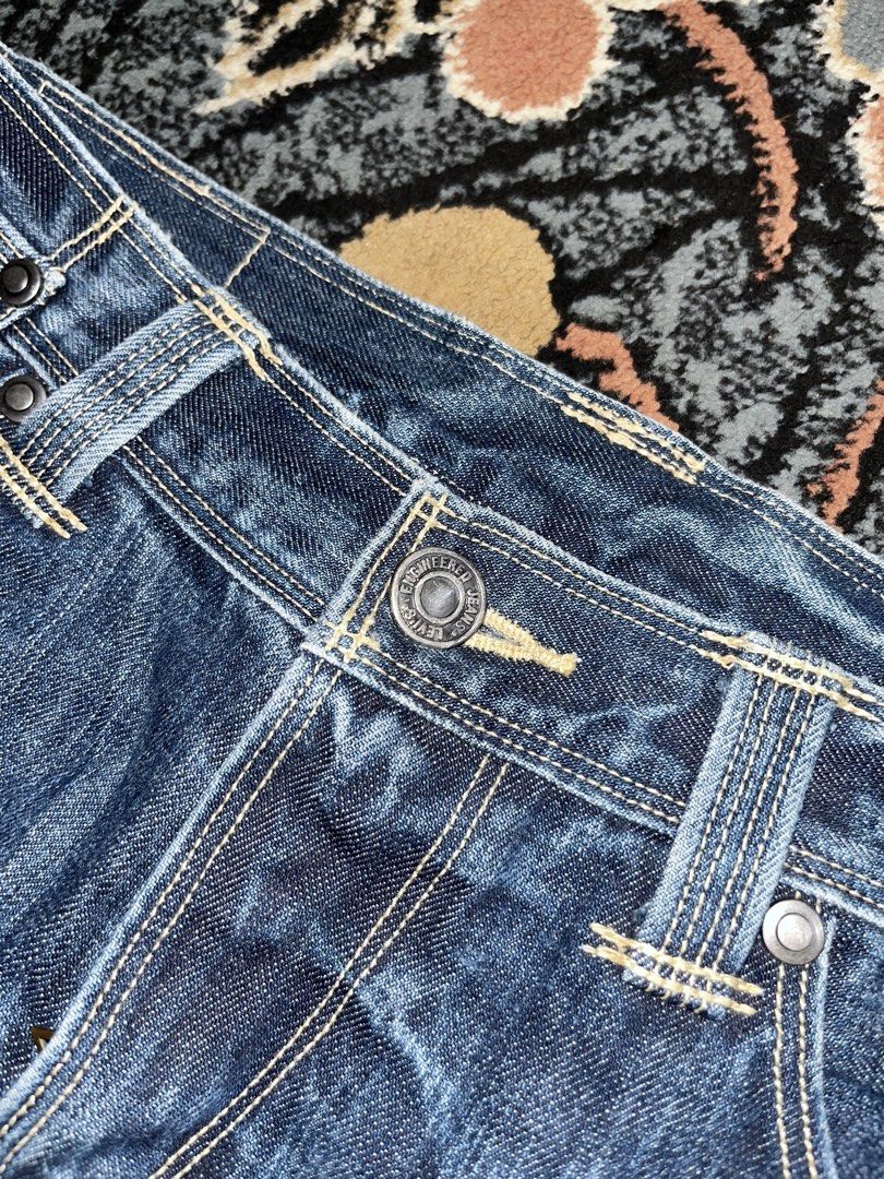 Levi's Engineered Curved Leg Ergonomic Jeans (Category: Jeans) located in Manila. Submitted by kashjulliane (Listing ID 1467366610, Image 2). Description: - Brand: Levi's Engineered Jeans - Color: Dark wash blue - Size: Waist 32 - Material: 100% cotton (Made in China) - Features: Signature twisted side seam construction, branded hardware, and classic back pocket stitching - Condition: Excellent, clear interior tags and waistband labels length 40”