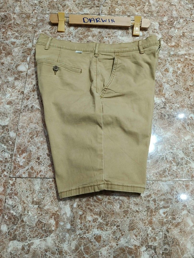 🏷️Levis Men's Walk Short (Stretchable) (Category: Shorts) located in Cebu City. Submitted by keenstone_24df15 (Listing ID 1467517331, Image 1). Description: 💯 Authentic 🏷️Levis Men's Walk Short (Stretchable) Size: 32 - 34 Length: 19 Hem: 10 Colorate & Condition: 9.7 Out Of 10 Excellent Condition No Issue 📌Mine: 750 ✈️Free Shipping 🏠Location: Cebu City 🚚Thru J&T (Door To Door).