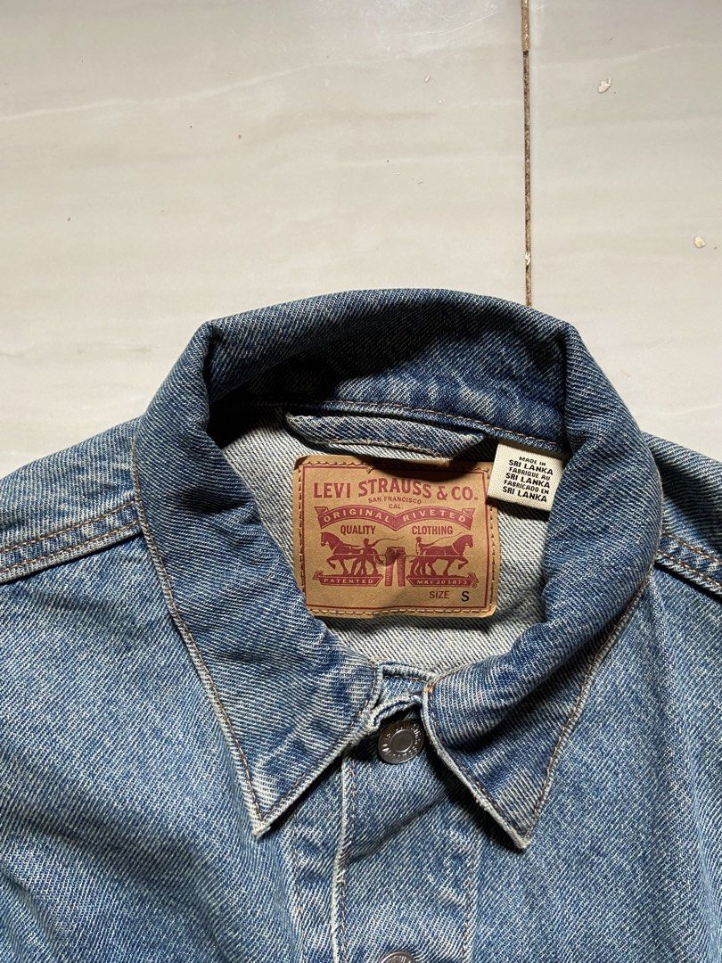 Levis Type 3 Trucker Denim Jacket (Category: Coats, Jackets and Outerwear) located in Cotabato. Submitted by haikal.kasim (Listing ID 1467412238, Image 3). Description: Levis Type 3 Trucker Denim Jacket Size small Dimes: W20.5*L23 Excellent Condition .