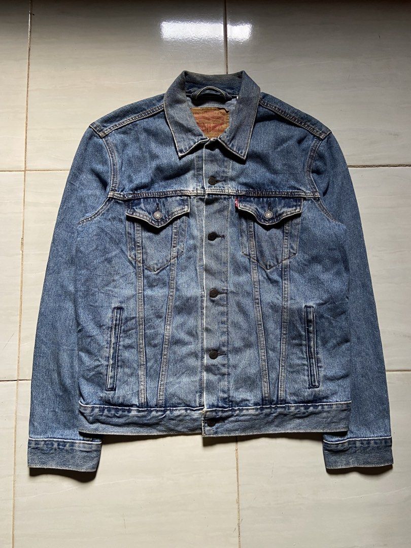 Levis Type 3 Trucker Denim Jacket (Category: Coats, Jackets and Outerwear) located in Cotabato. Submitted by haikal.kasim (Listing ID 1467412661, Image 1). Description: Levis Type 3 Trucker Denim Jacket Size Medium Dimes: W22*L26 Excellent Condition Slightly use .