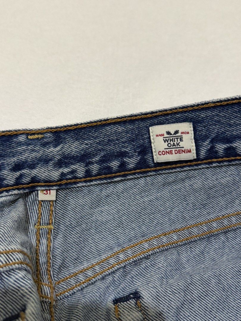 Levi’s White Oak Cone Denim (Category: Jeans) located in Taguig. Submitted by stylewearabouts (Listing ID 1467429145, Image 3). Description: Levi’s White Oak Cone Denim Size 31 100% cotton button-fly closure High rise, tapered mom jeans .
