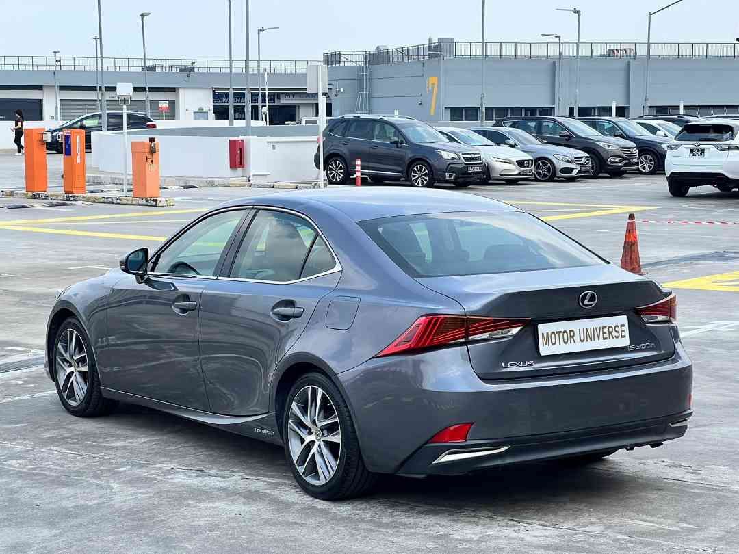 Lexus IS300h Hybrid 2.5 Executive (A) (Category: Used Cars) located in Singapore. Submitted by motoruniverse (Listing ID 1458383516, Image 3). Description: Showroom: CARRO CENTER 60 JALAN LAM HUAT #04-37/38 CARRO CENTER Singapore 737869 Super Well Maintained Original Inside Out Condition. Low Genuine Mileage Done! Super Well Kept & Always Serviced Timely By Previous Owner! View To Believe! 100% Loan Approval Guaranteed! Flexible In-House & Bank L