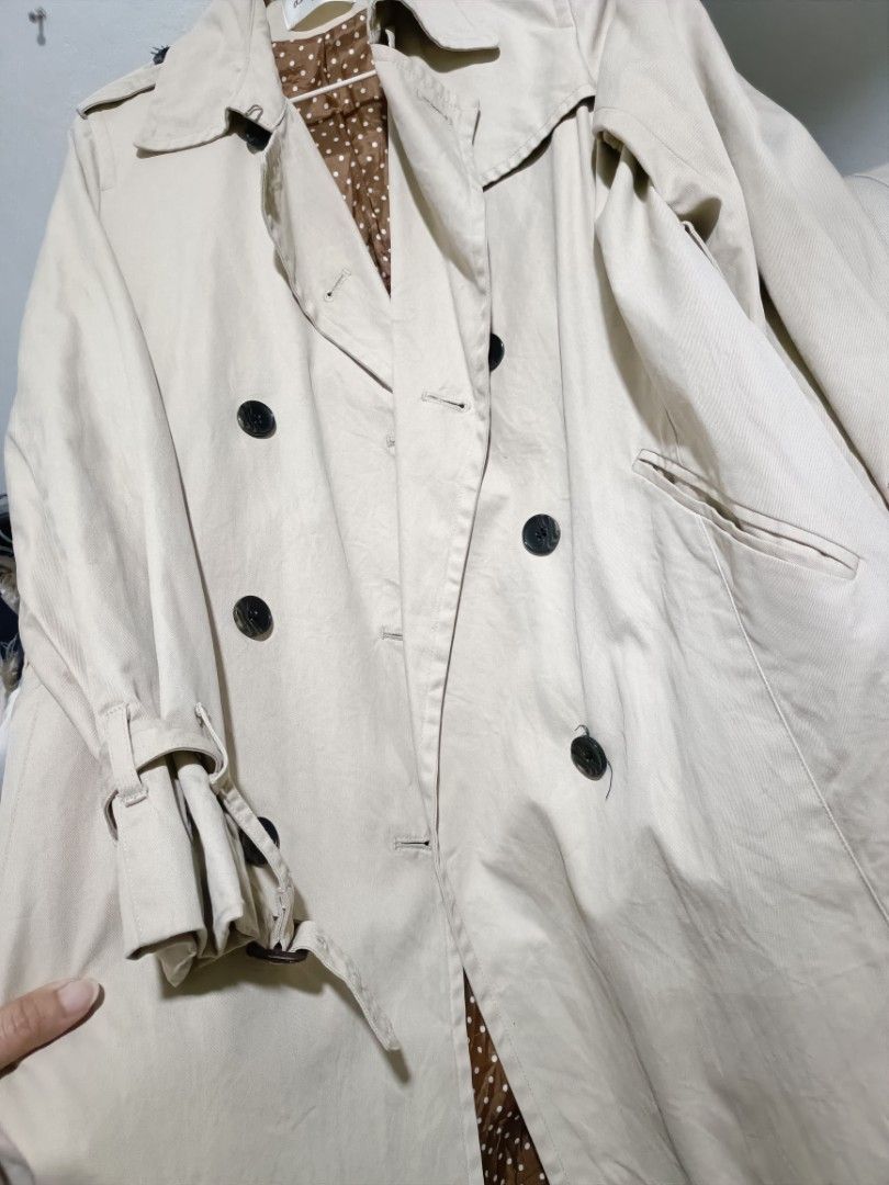 Light Beige Trench Coat Cottony (Category: Coats, Jackets and Outerwear) located in Taguig. Submitted by vm.co (Listing ID 1467369577, Image 3). Description: .
