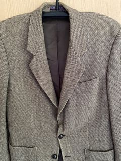 (Category: ) located in . Submitted by clearcloset.co (Listing ID 1467411034, Image 1). Description: .
