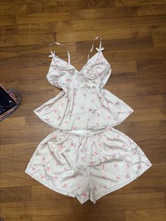 (Category: ) located in . Submitted by lilynguyen7 (Listing ID 1467471738, Image 1). Description: .