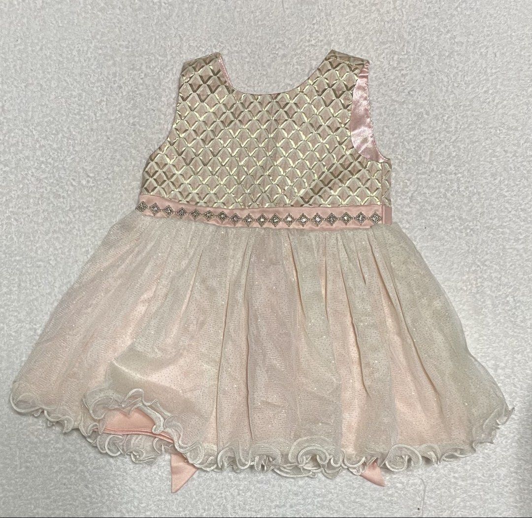 Light pink peach dress (Category: Babies & Kids Fashion) located in Morong. Submitted by ladygjimenez0224 (Listing ID 1467387746, Image 1). Description: .