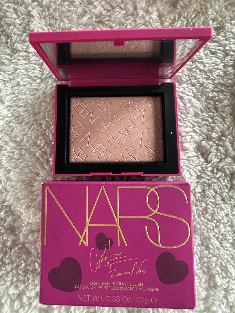 Light Reflecting Blush (Category: Makeup) located in Calamba. Submitted by mzbeautyfinds (Listing ID 1467594466, Image 1). Description: .