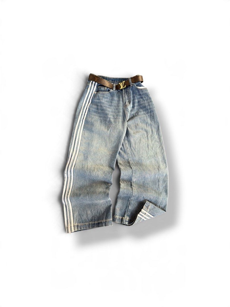 Light Washed 3 Stripes Baggy Jeans (Category: Jeans) located in General Santos City (Dadiangas). Submitted by archives_haus (Listing ID 1467451940, Image 1). Description: Light Washed 3 Stripes Baggy Jeans W - 30 to 32 L - 40 T - 14.5 H - 11.2 hard denim / thick denim / heavy belt not included (for attention) not customize stripes! minimal stains (idk if washable) nice fits.