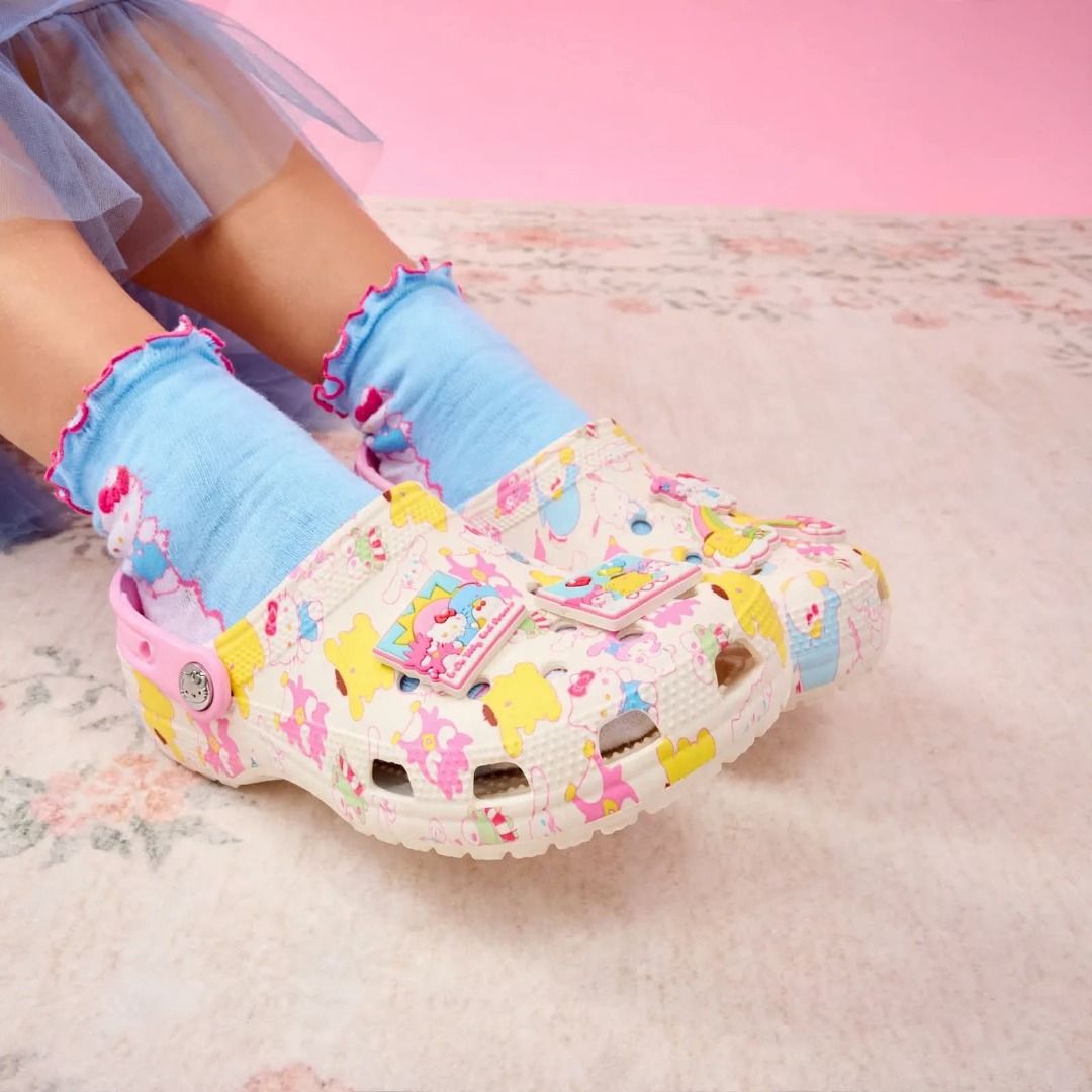 Limited Ed Hello Kitty and Friends (Category: Shoe inserts) located in Rizal. Submitted by hiraya16 (Listing ID 1467578340, Image 3). Description: Kids and Adult available for Pre order - DM us for inquiries Enjoy almost 2k OFF! Note : This is for willing to wait only, pasabuy-canada. If you want via Air DM us..