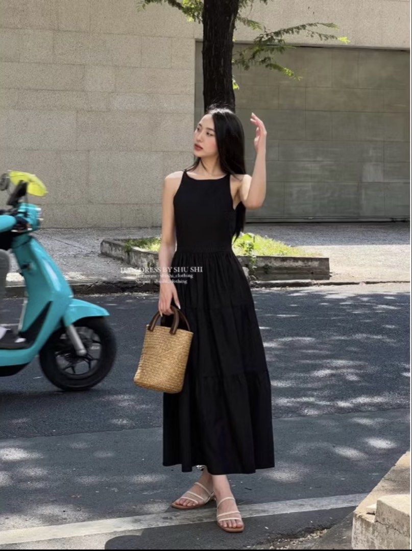Linen Black Midi Dress (Category: Dresses) located in Iloilo. Submitted by dabyladaby2 (Listing ID 1467505439, Image 1). Description: From Bangkok Pure Linen With Lining Still New.