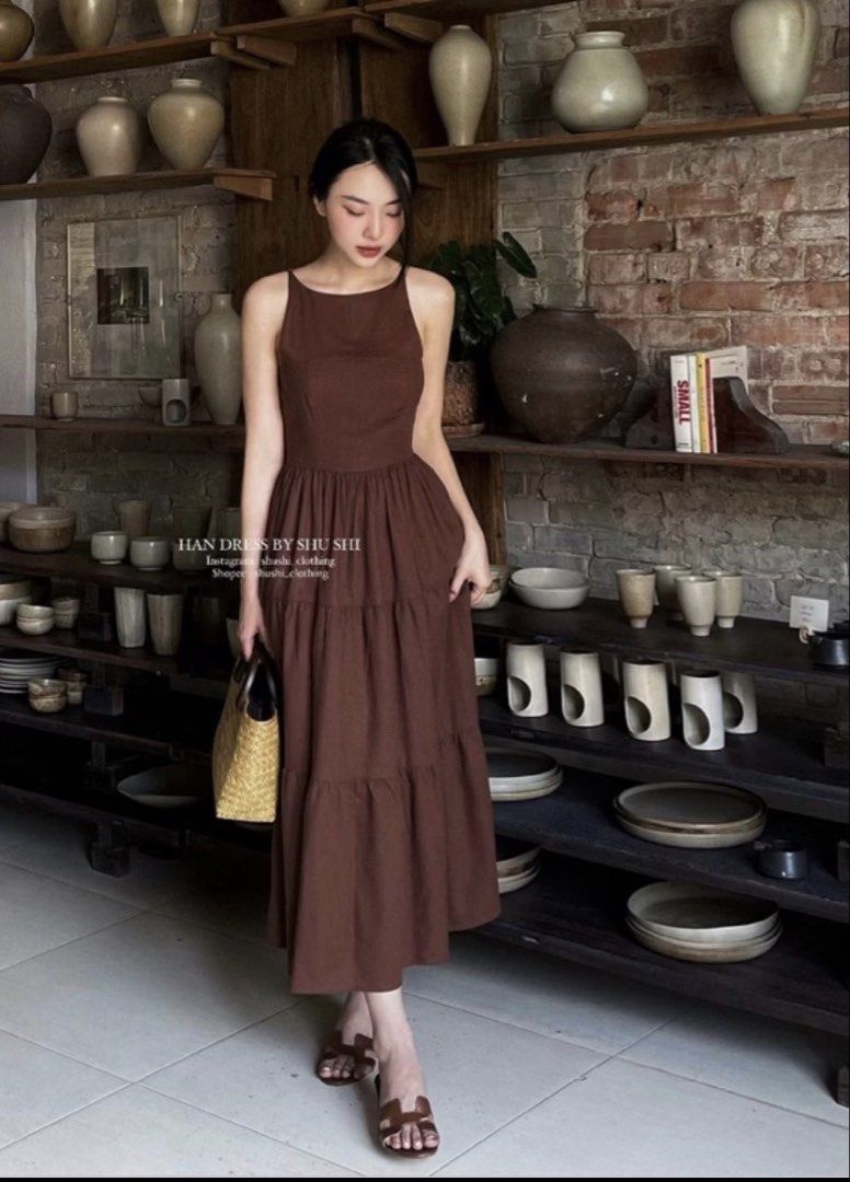 Linen Chocolate Brown Midi Dress (Category: Dresses) located in Iloilo. Submitted by dabyladaby2 (Listing ID 1467503010, Image 1). Description: From Bangkok With Lining Pure Linen Still New.