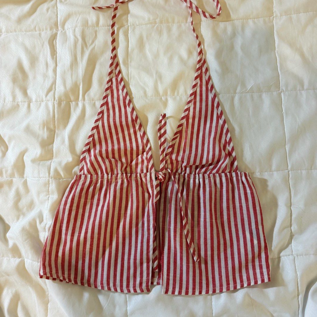 linen red & white striped tie front halter backless top (Category: Sleeveless) located in Makati City. Submitted by tunap0keb0wl (Listing ID 1467560500, Image 1). Description: rfs: need closet space - size xs on tag (fits size xxs-s) - lightweight breathable linen material - with ties in front to adjust bust & garterized at the back - adjustable halter tie straps - soooo flattering!! perfect for summer/holiday season 🎅🏽⛱️🍷🛥️ - worn 2x only - 