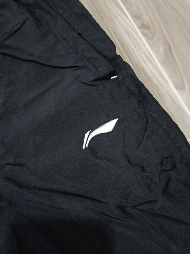 LINING NYLON SHORT (freeshipping) (Category: Shorts) located in Quezon City. Submitted by gyl-stop (Listing ID 1467601434, Image 3). Description: free shipping 30-36 x 16.5 excellent condi cr: 9.8/10 issue: none.