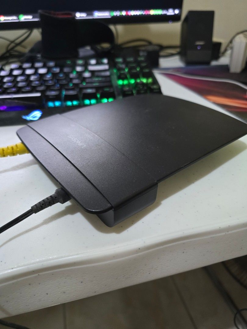 Linksys E1200 Wireless-N Router 100mbps (Category: Networking) located in Bacolod City. Submitted by shopster.bcd (Listing ID 1467571057, Image 2). Description: Linksys E1200 Wi-Fi Router for sale. PC detects the device but havent tested if data is transferring. Negotiable without box.