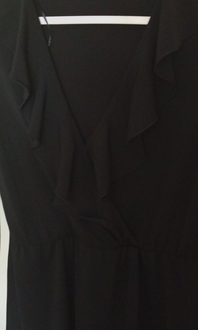 Little Black Dress (Category: Dresses) located in Paranaque City. Submitted by nobleearth.d28ec3 (Listing ID 1467373907, Image 3). Description: .