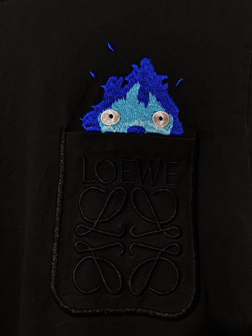 LOEWE (Category: Tshirts & Polo Shirts ) located in Manila. Submitted by marvindathrifts2023 (Listing ID 1467424408, Image 3). Description: .