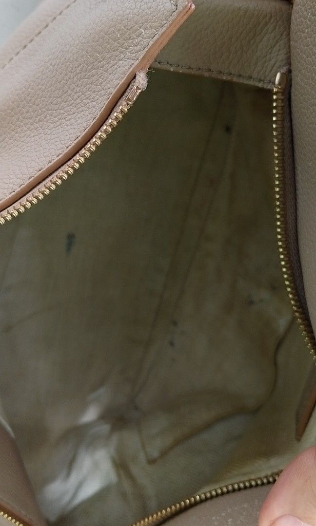 Loewe puzzle bag (Category: Luxury Bags & Wallets) located in Davao. Submitted by baghunterluxxe (Listing ID 1465848849, Image 3). Description: need linis loob medium intact rubber. lining soft leather.