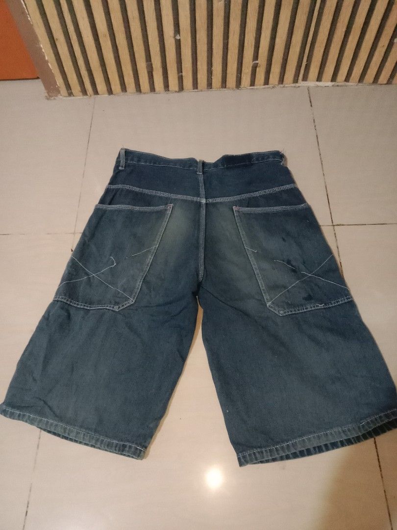 Long Jorts Untagg ecko jnco sohk (Category: Shorts) located in Cavite. Submitted by kabiteboy (Listing ID 1467380239, Image 2). Description: long jorts size 33-35 450 plus sf need wash due to stock minimal loosing stitches.