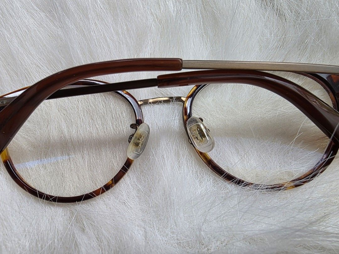 LongChamps Japan (Category: Sunglasses & Eyewear) located in La Trinidad. Submitted by zasha28 (Listing ID 1467432030, Image 3). Description: graded lens sold as frame replaceable lens.